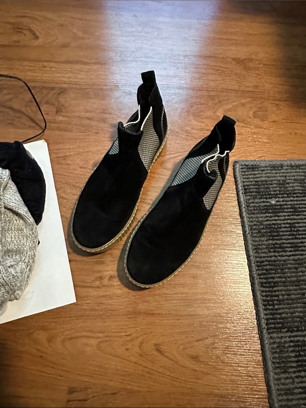 Gabor size 7 women’s black suede Chelsea Boots perfect for fall